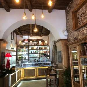 Caffè Duetto BAR 62 Foggia - Carta da parati Adriani e Rossi, illuminazione Amarcords