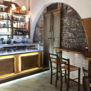 Caffè Duetto BAR 62 Foggia - Carta da parati Adriani e Rossi, illuminazione Amarcords
