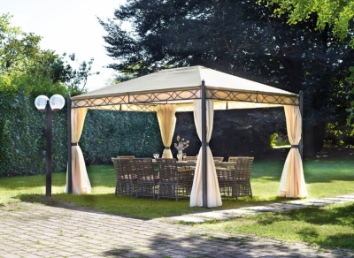 Gazebo in ferro da giardino